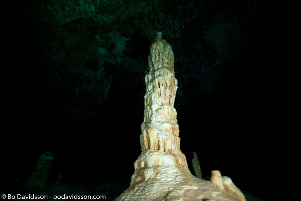 BD-101210-Cenotes-3057-Cavern.jpg
